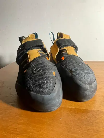 Zapatillas de Escalada SCARPA INSTINCT VS - miniatura 1
