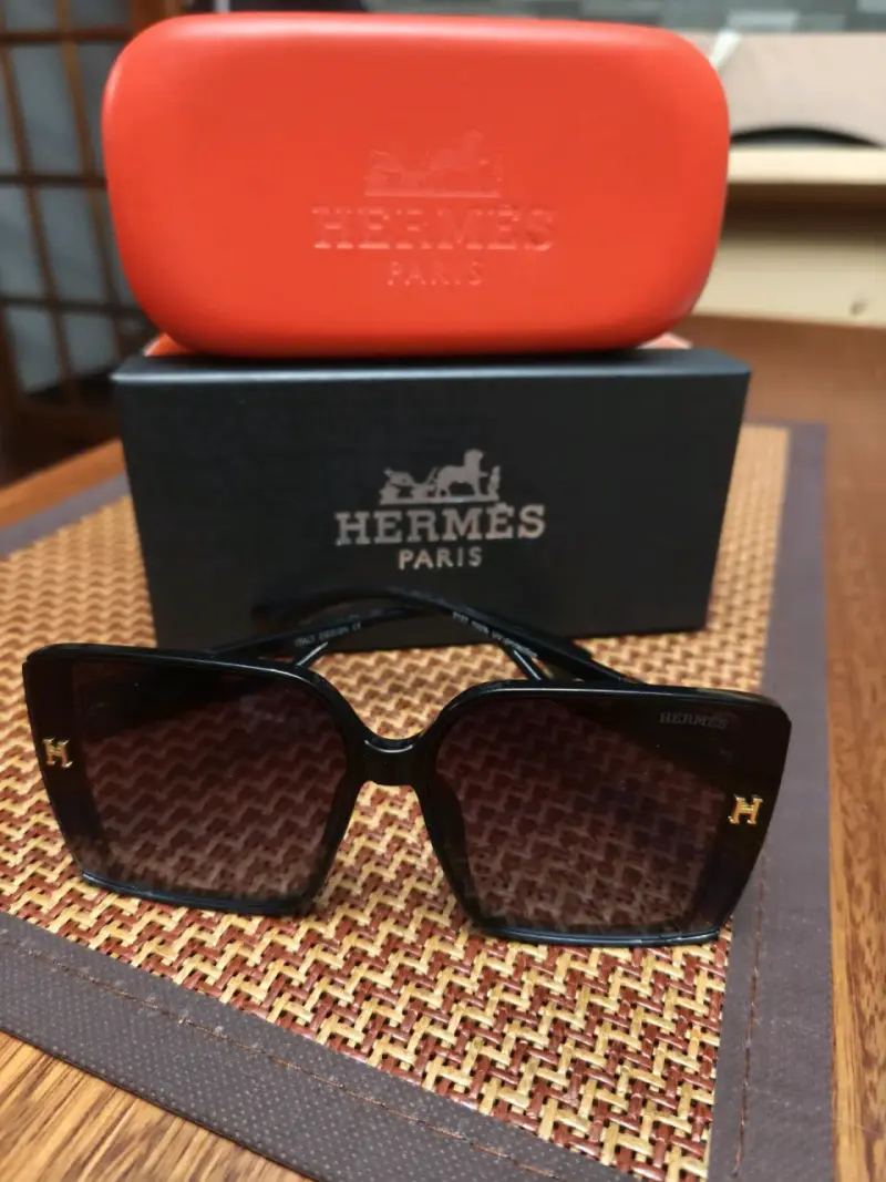 Gafas de sol Hermès cuadradas negras