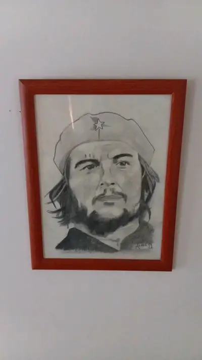 Retrato enmarcado de Che Guevara a lápiz - miniatura 3