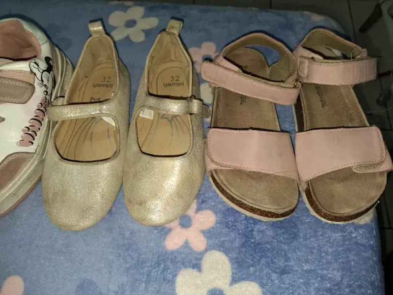 Lote de zapatos y sandalias para niña talla 32 - 2