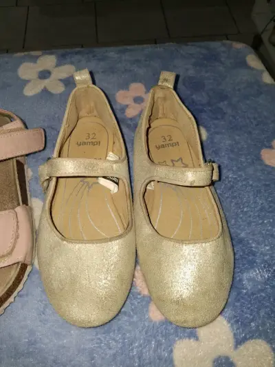 Lote de zapatos y sandalias para niña talla 32 - miniatura 6
