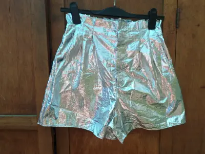 Shorts metálicos Zara talla M - miniatura 2