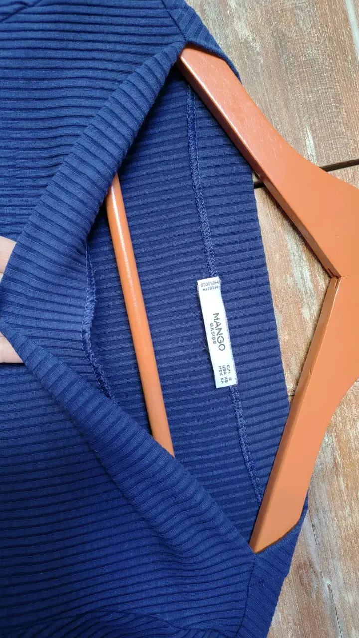 Polera manga larga azul Mango Basics - 3