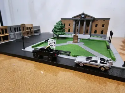 Diorama de Hill Valley con autos miniatura - miniatura 1