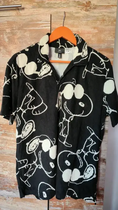 Polera H&M Peanuts Snoopy Negra - miniatura 1