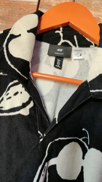 Polera H&M Peanuts Snoopy Negra - miniatura 5