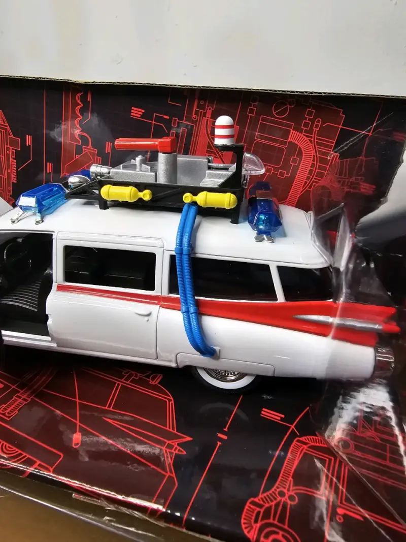 Réplica de Auto Ecto-1 de Ghostbusters - 4