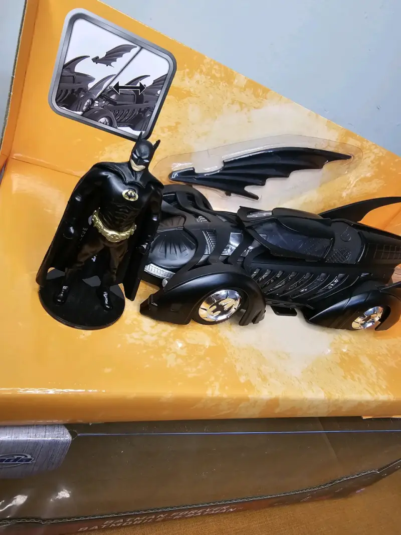 Figura de acción Batman Forever con Batimóvil - 4
