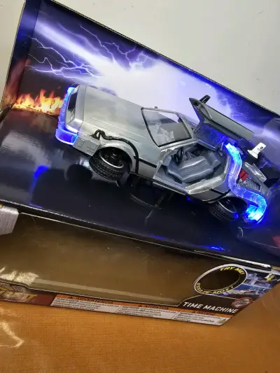 Réplica DeLorean Back to the Future con Luces - miniatura 4
