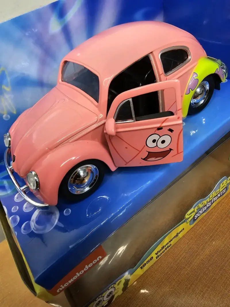 Auto de colección Volkswagen 1959 Bob Esponj - 4