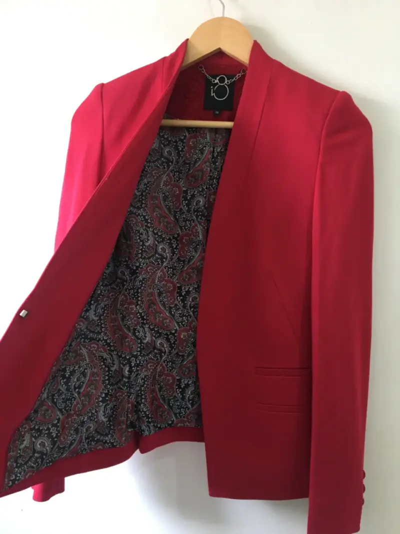 Blazer rojo elegante para mujer. Talla 36 - 2
