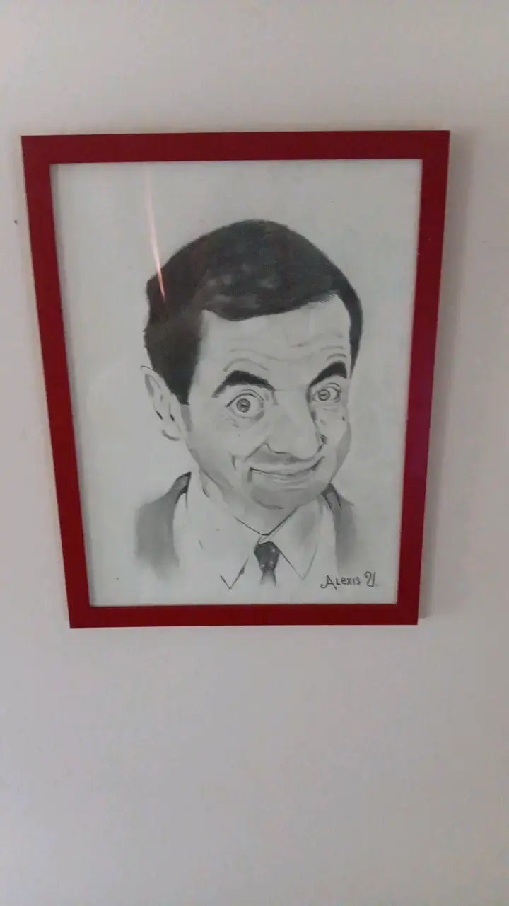 Retrato enmarcado de personaje famoso - 3