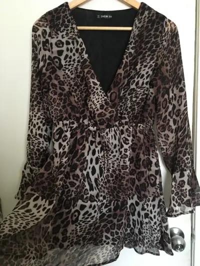 Vestido corto estampado animal print - miniatura 2