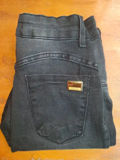 Jeans fajeros 23Graus talla 40 Nuevos - miniatura 2