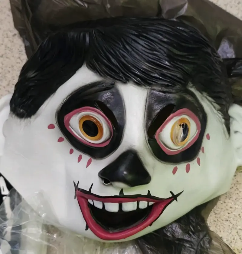 Máscara de Halloween de la película coco - 2