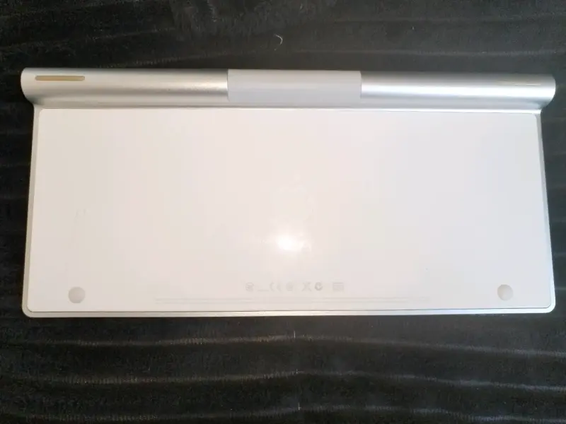 Teclado inalámbrico Apple en buen estado - 2