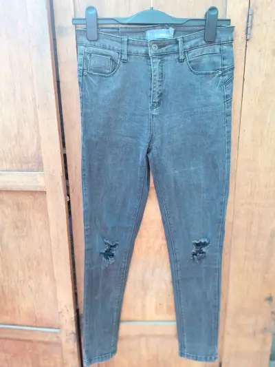 Jeans Lois desgastados talla 40 - miniatura 2