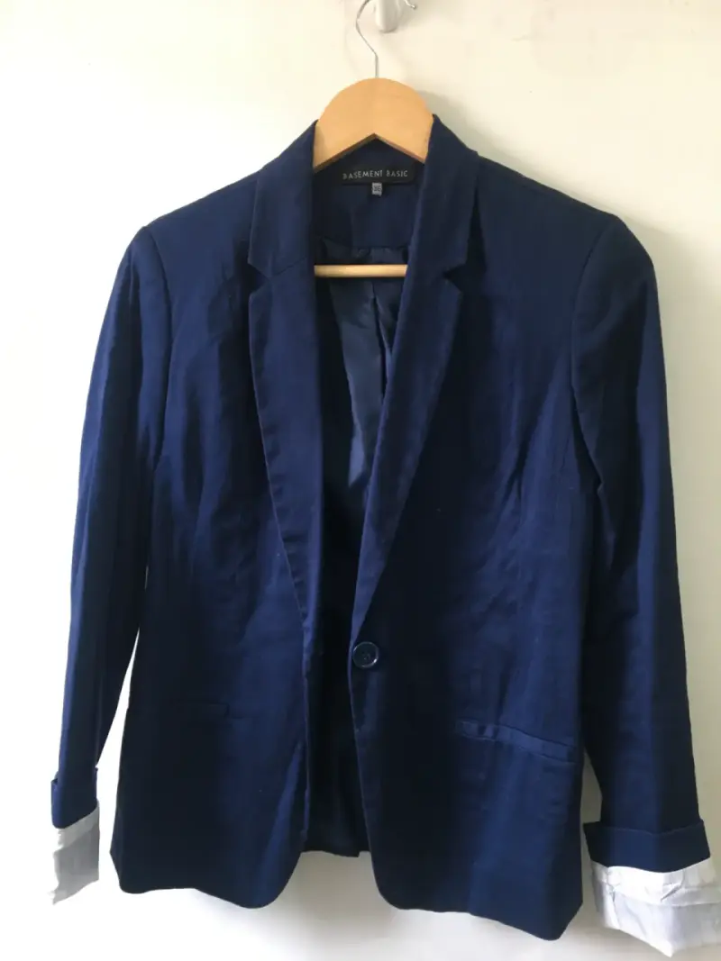 Blazer azul marino para mujer Basement Basic - 1