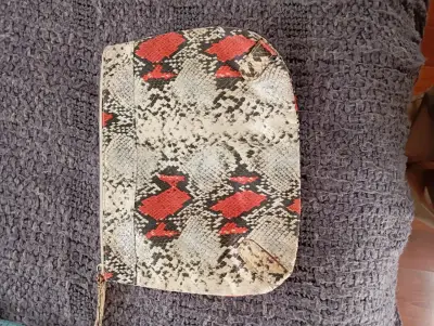 Cartera de mano estampado serpiente - miniatura 1