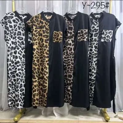 Vestido largo con estampado animal print - miniatura 2