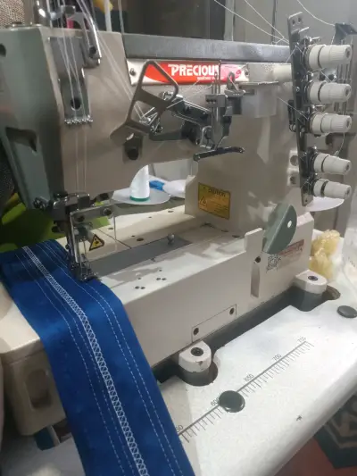 Máquina de Coser colleretera Industrial Precious - miniatura 3