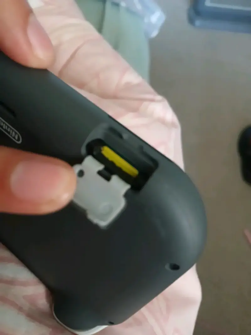 Consola Nintendo Switch Lite gris en buen estado - 4