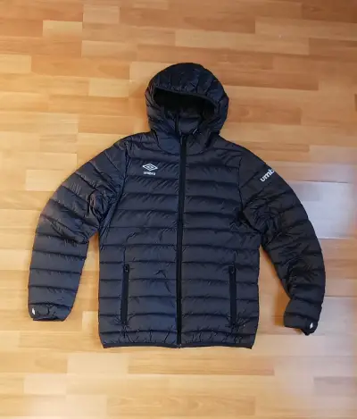 Chaqueta acolchada negra con capucha Umbro - miniatura 1