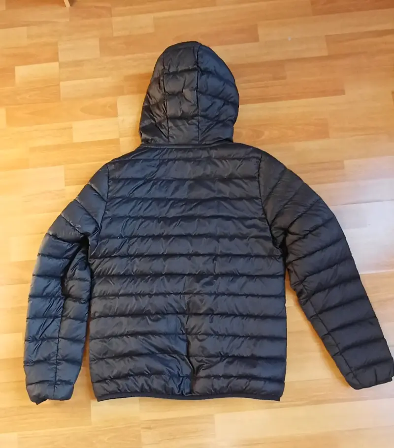 Chaqueta acolchada negra con capucha Umbro - 4