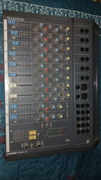 Mezclador de Audio Soundcraft Spirit Folio Si - miniatura 2
