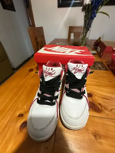 Zapatillas Nike Air Jordan amarillas y negras - miniatura 5