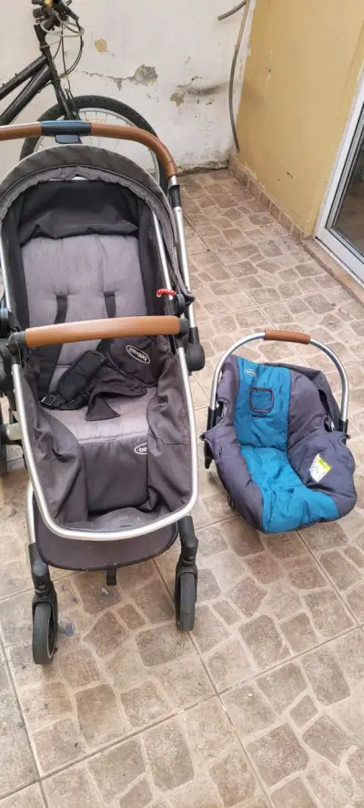 Coche de bebé Bebesit con silla de auto - miniatura 1