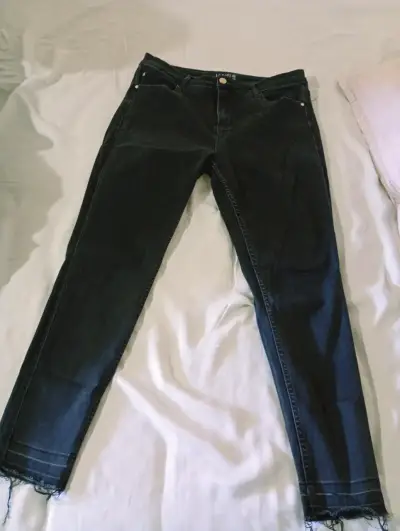 Jeans ajustados  segunda mano en muy buen estado - miniatura 5