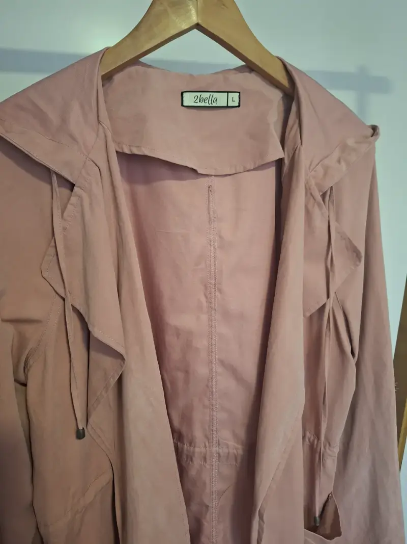 Abrigo ligero rosa con capucha Talla L - 2