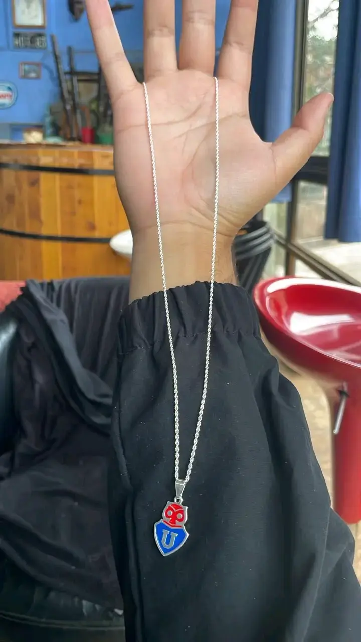 Collar de plata con colgante de la U de plata925