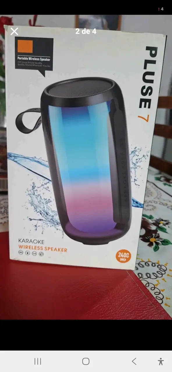 Parlante inalámbrico portátil con luces LED - 1