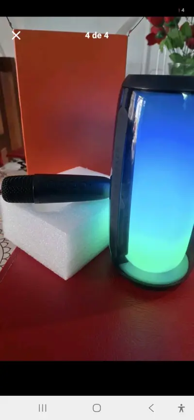 Parlante inalámbrico portátil con luces LED - miniatura 3