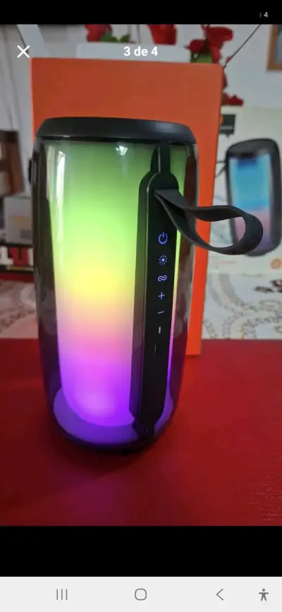 Parlante inalámbrico portátil con luces LED - miniatura 4