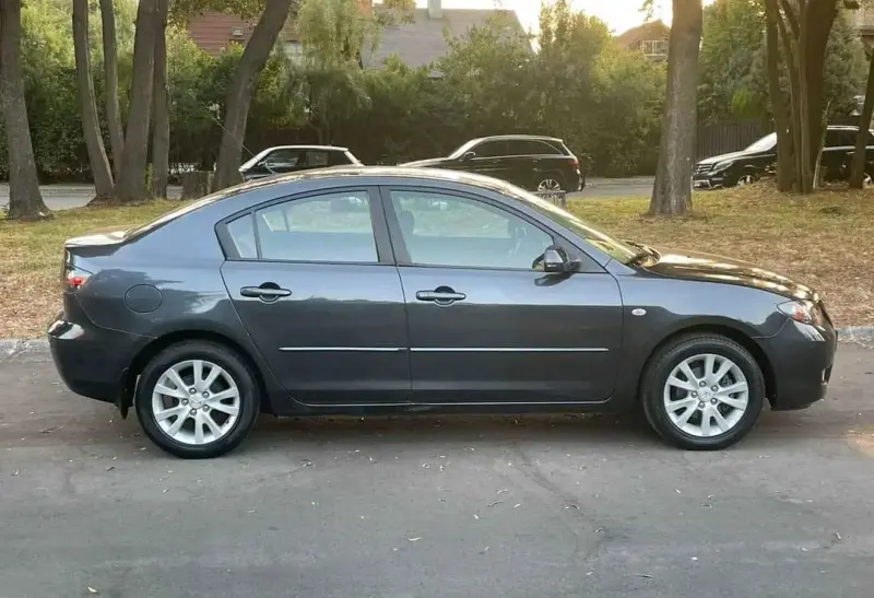 Mazda 3 Sedán 2008 manual - 4