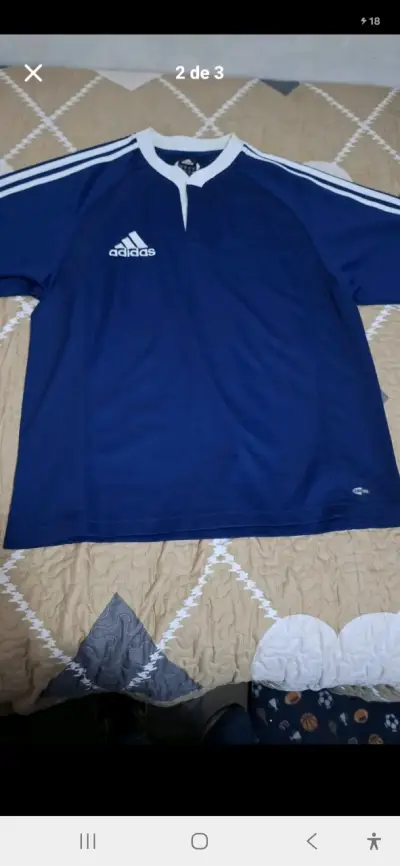 Polera deportiva Adidas ClimaCool azul y roja - miniatura 1