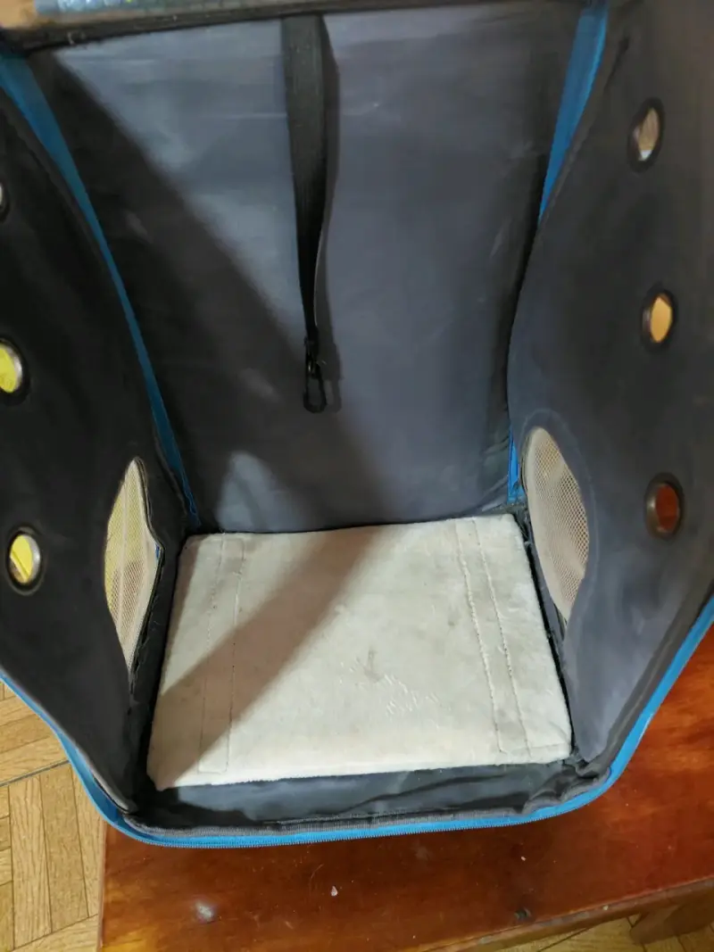 Transportador de mascotas con ruedas y ventilación azul - 2