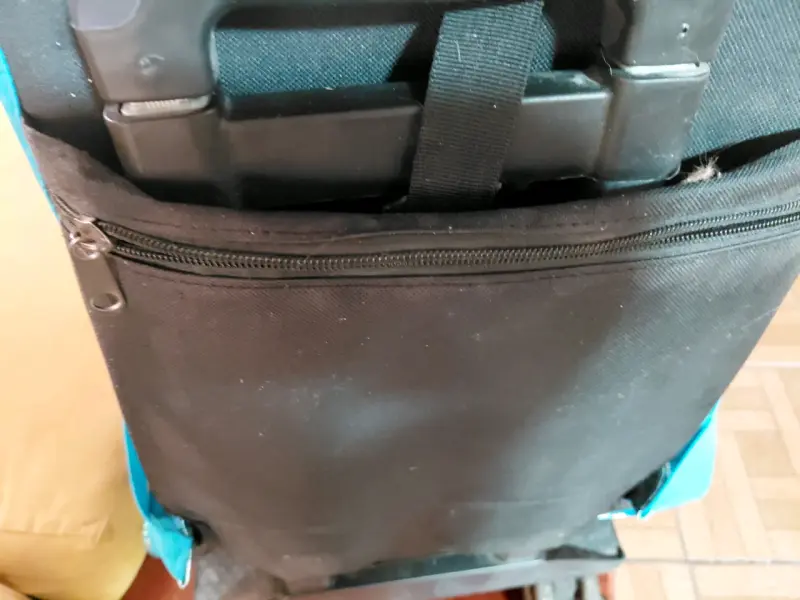 Transportador de mascotas con ruedas y ventilación azul - 6