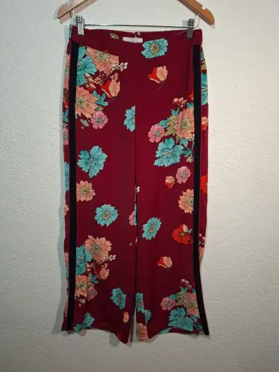 Pantalones florales rojos University Club talla 38 - miniatura 1