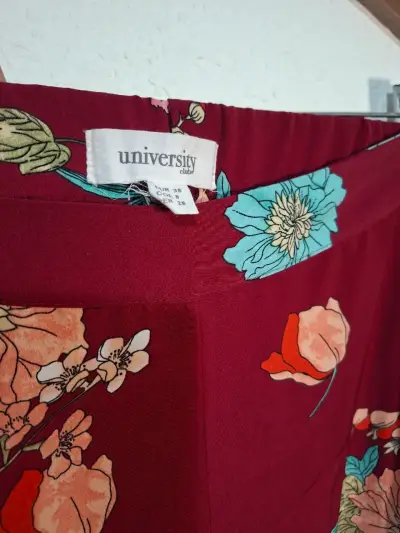Pantalones florales rojos University Club talla 38 - miniatura 2