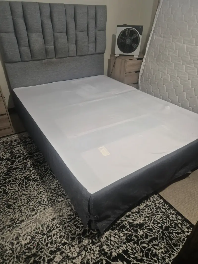Base Cama matrimonial & Faldon - 1