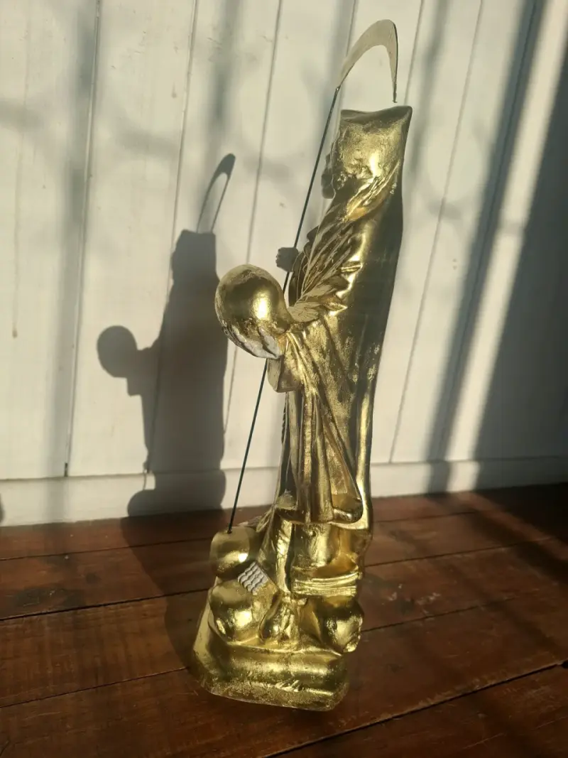 Figura Santa Muerte Dorada 43 cm yeso - 3