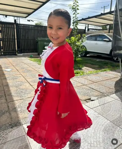 Vestido de huasa para niña rojo con detalles - miniatura 1