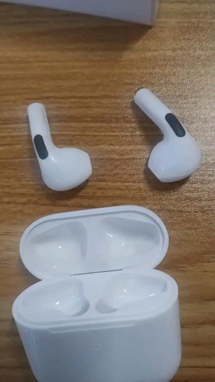 Auriculares Inalámbricos Pro 5 con Estuche de Carga - 2