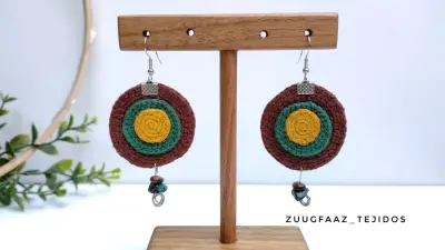 Aros tejidos a mano en colores vibrantes - miniatura 1