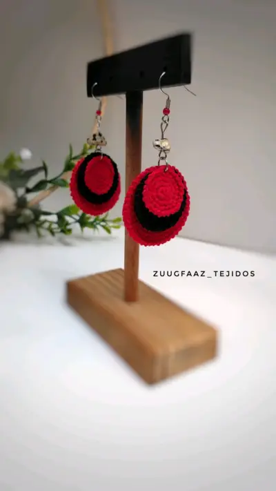 Aros tejidos a mano en colores vibrantes - miniatura 2
