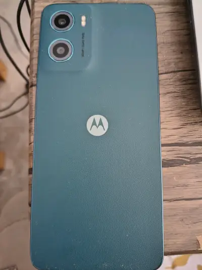 Smartphone Moto G05, 4G y cargador - miniatura 2